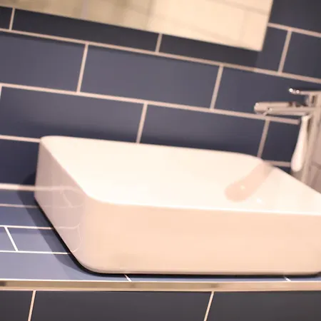 Maestro Damian, Moderna Vivienda Turistica A Estrenar En * Бильбао