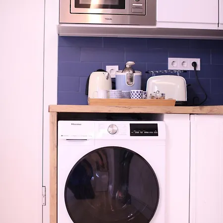 Maestro Damián, Moderna Vivienda Turística A Estrenar En Bilbau