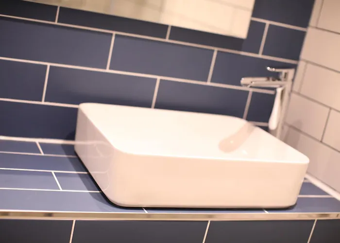 Maestro Damián, Moderna Vivienda Turística A Estrenar En * Bilbao