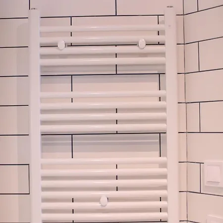 Maestro Damian, Moderna Vivienda Turistica A Estrenar En 빌바오